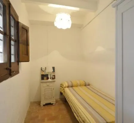 Sleeps 8 Pool Air Con Villa Begur